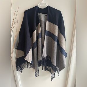 Navy blue and grey Uniqlo cape
